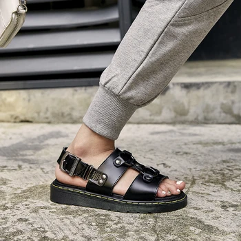 2020 metų vasaros Martin sandalai moteriška pirmojo sluoksnio odos sandalai Romos batai storio apačioje pora batų paplūdimio bateliai neslidžiais Z637
