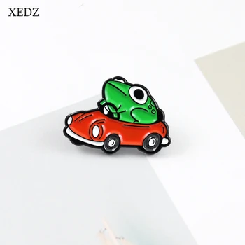 XEDZ Naujų kūrybinių įdomus žalia varlė vairavimo sagė varlė princas vairavimo raudonas automobilis sagė animacinių filmų vaikams kuprinė gyvūnų varlė įstiklintas